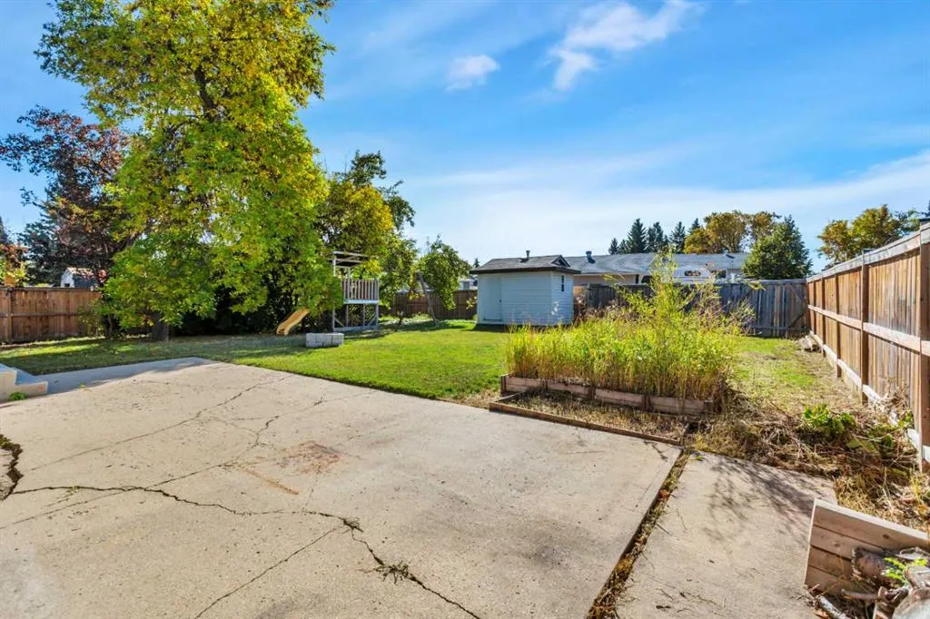 5 Ward Crescent N