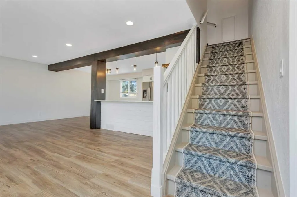 5 Ward Crescent N