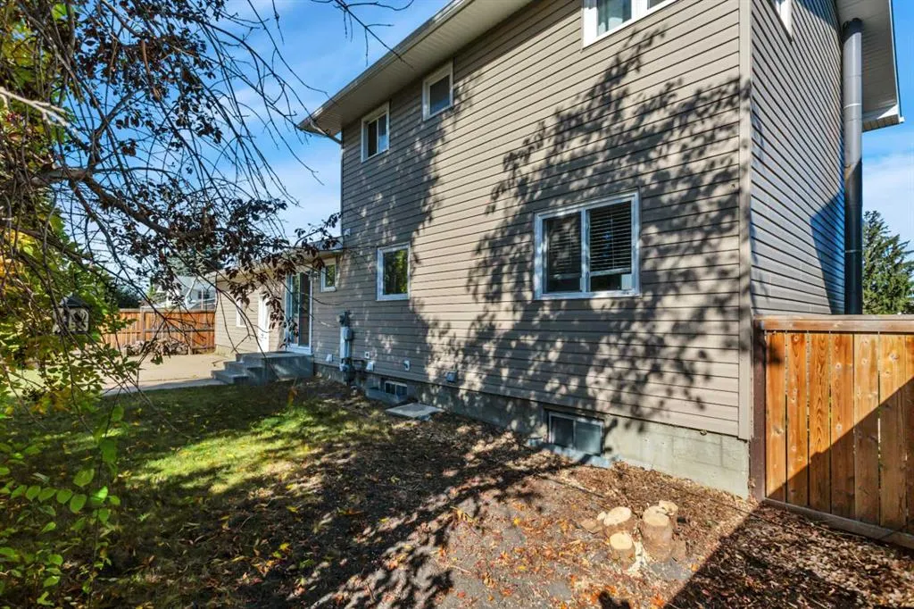 5 Ward Crescent N