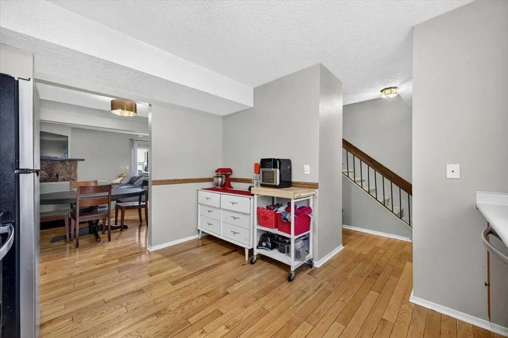 4940 39 Avenue SW #61