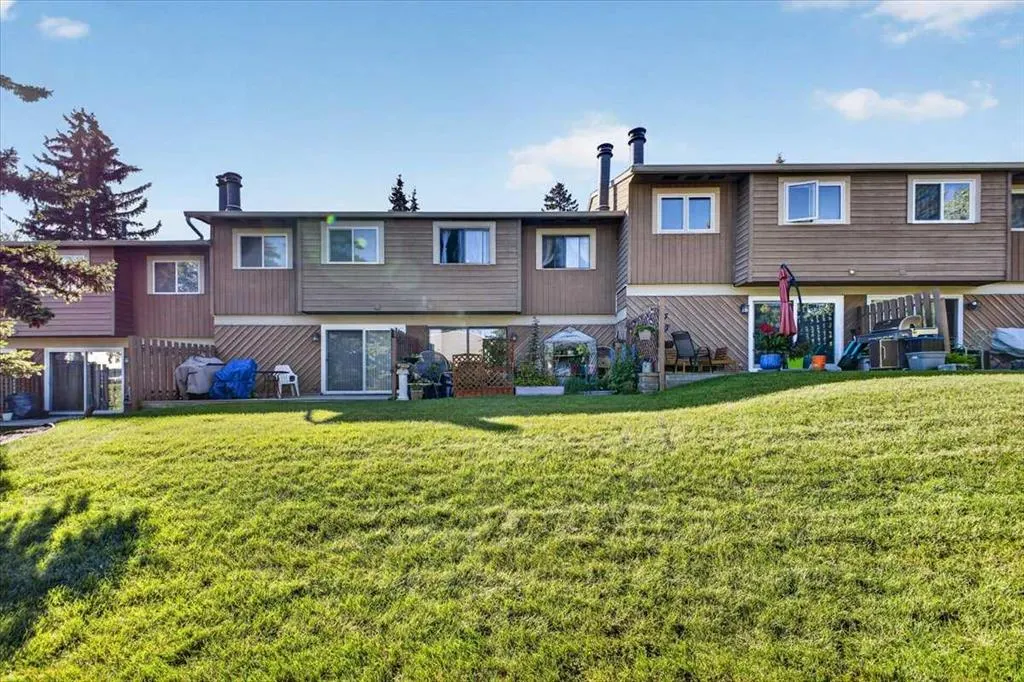 4940 39 Avenue SW #61