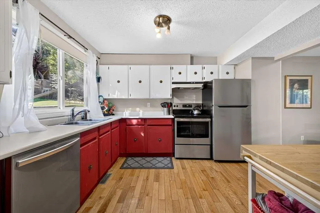 4940 39 Avenue SW #61