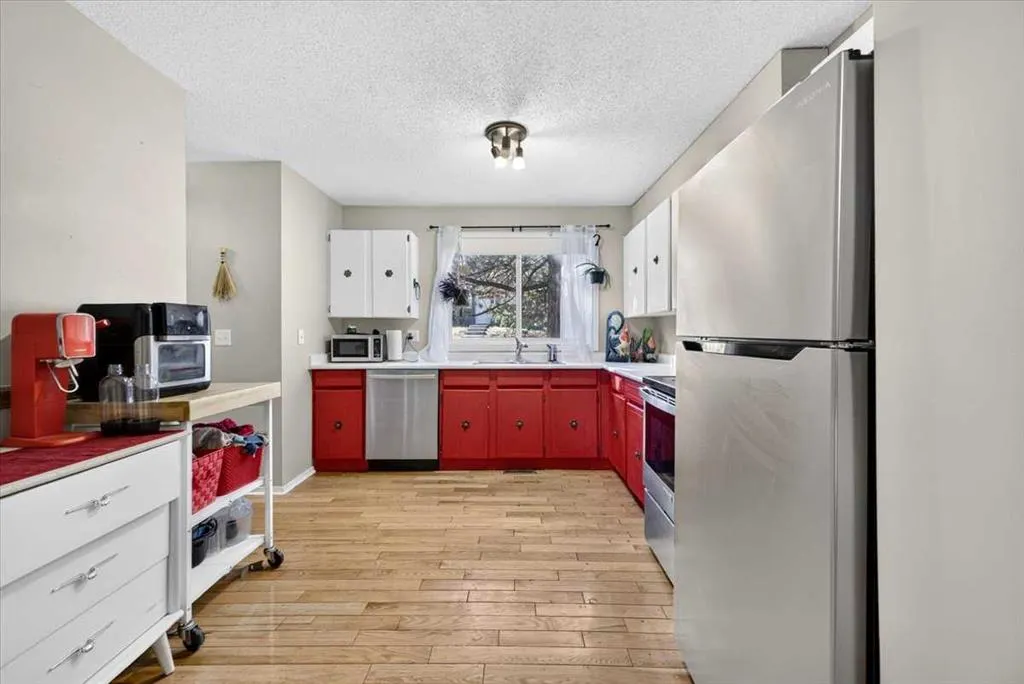 4940 39 Avenue SW #61