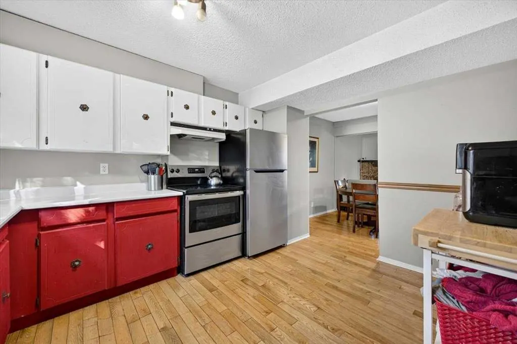4940 39 Avenue SW #61