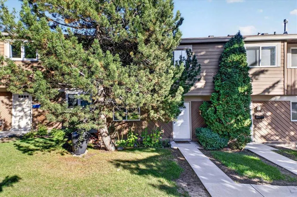4940 39 Avenue SW #61