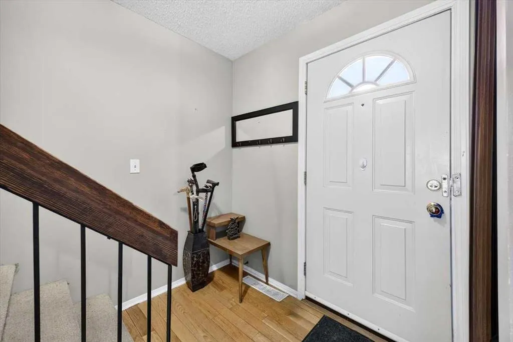 4940 39 Avenue SW #61
