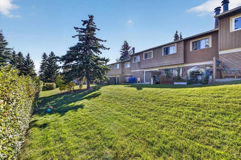 4940 39 Avenue SW #61