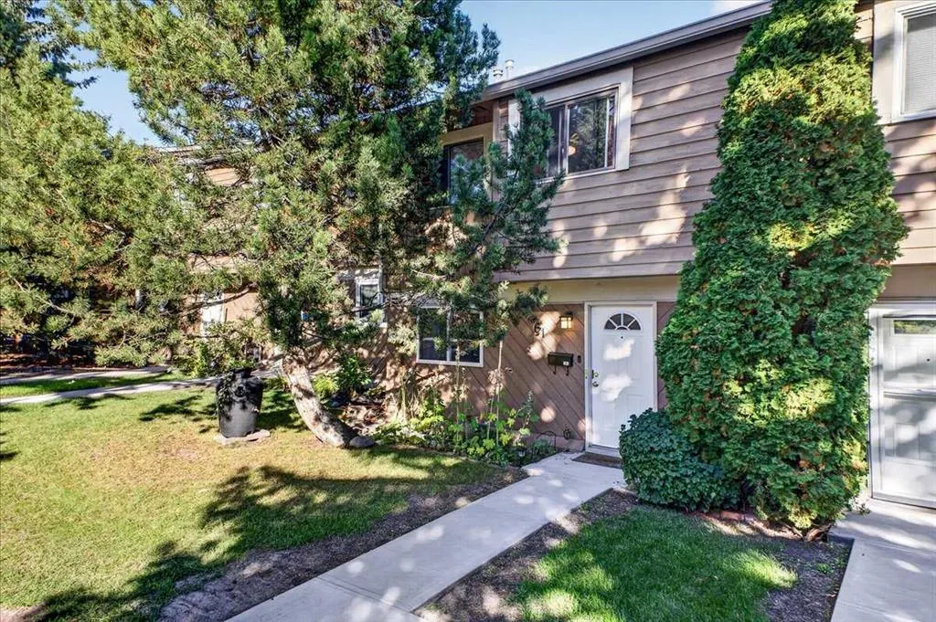 4940 39 Avenue SW #61