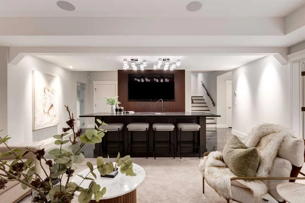 20 Rockwater Way