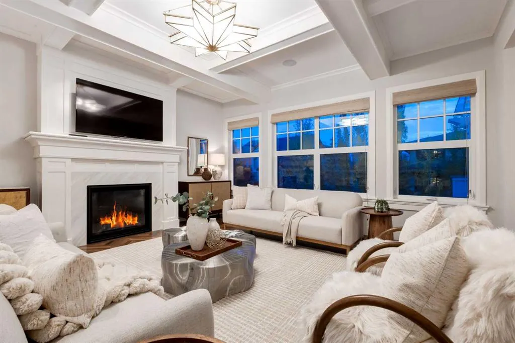20 Rockwater Way
