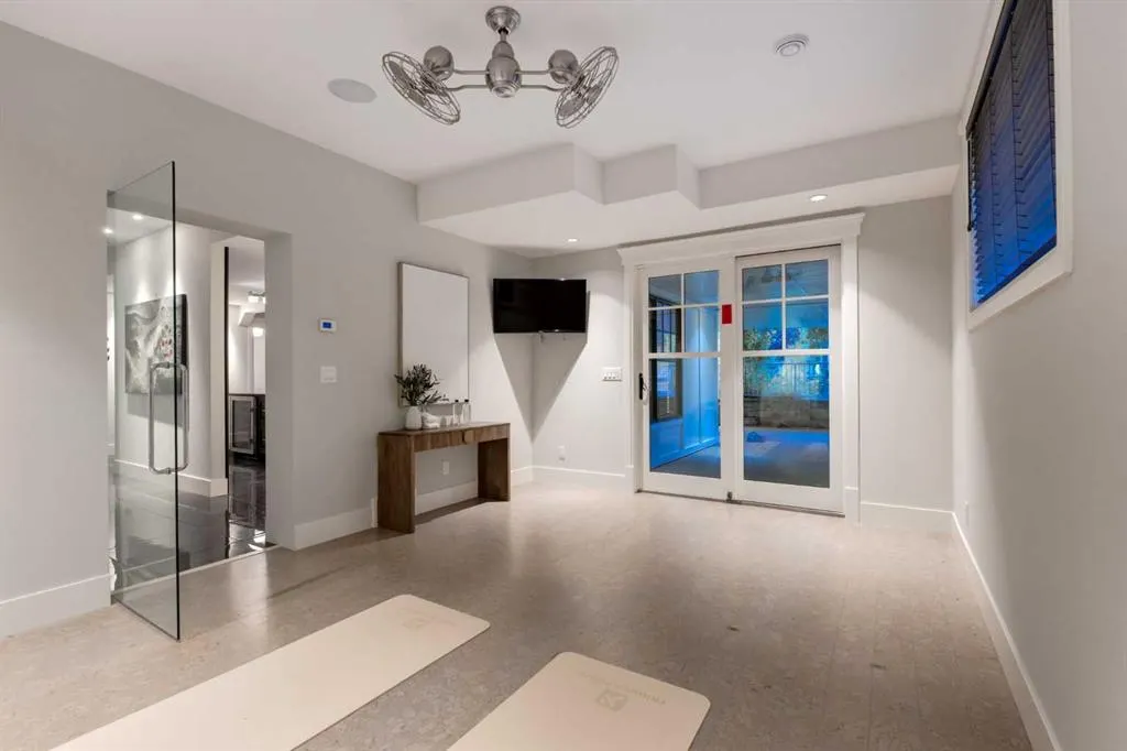 20 Rockwater Way