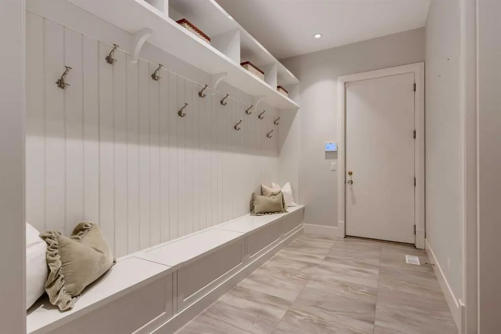 20 Rockwater Way