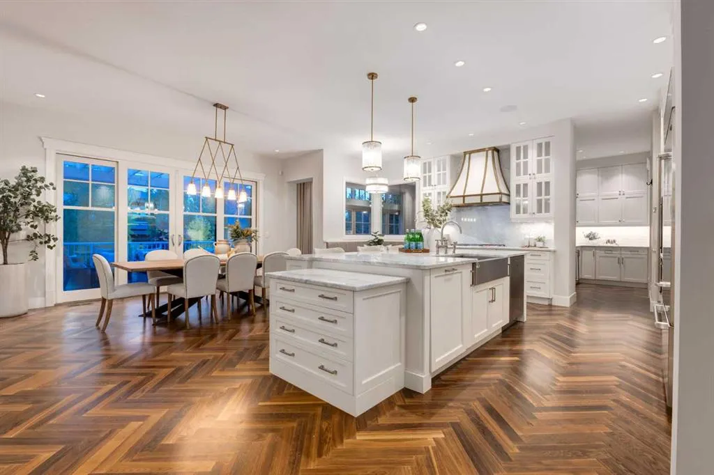 20 Rockwater Way