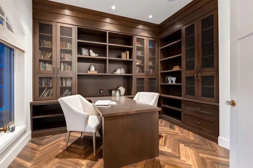 20 Rockwater Way