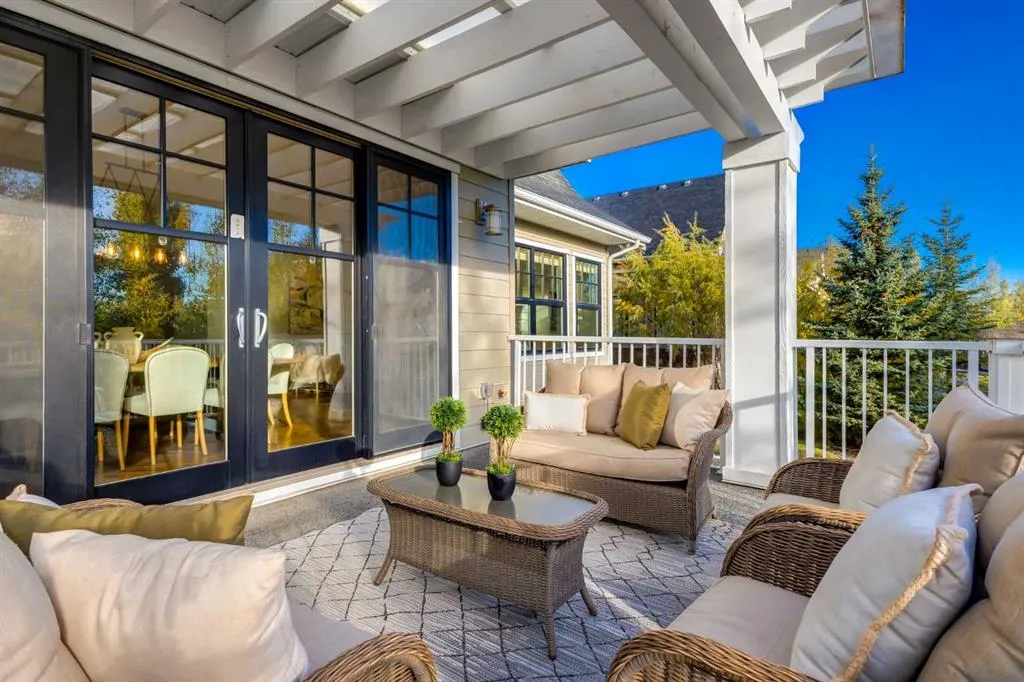 20 Rockwater Way