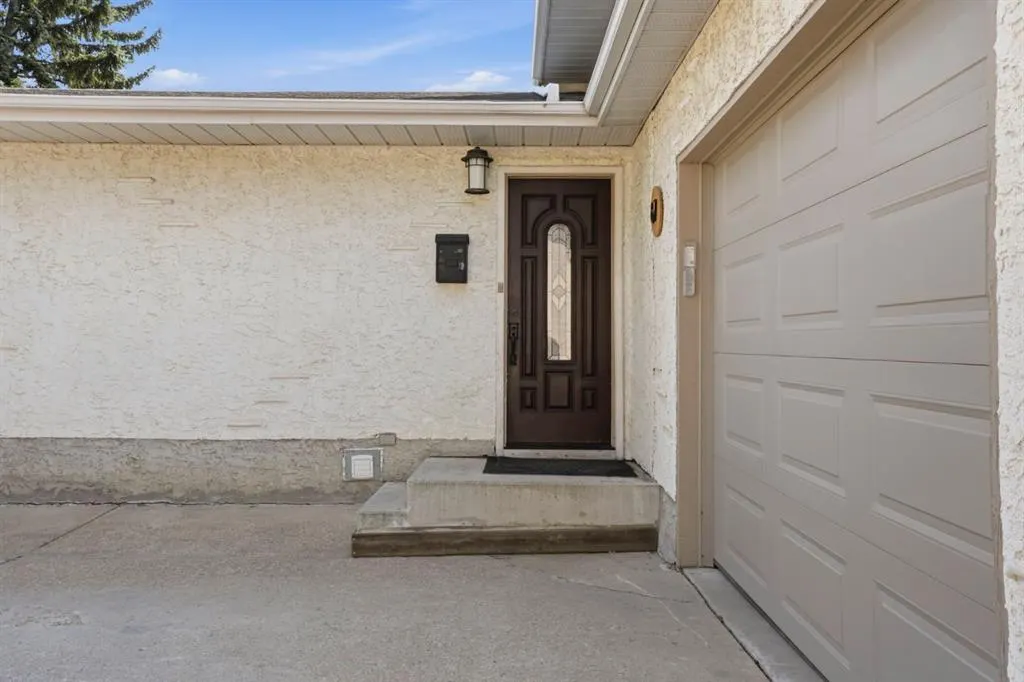 67 Sherwood Crescent