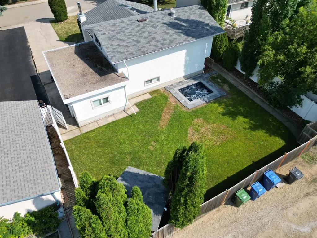 67 Sherwood Crescent