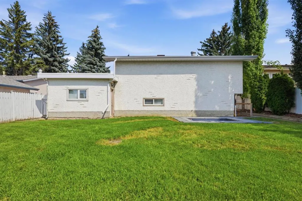 67 Sherwood Crescent