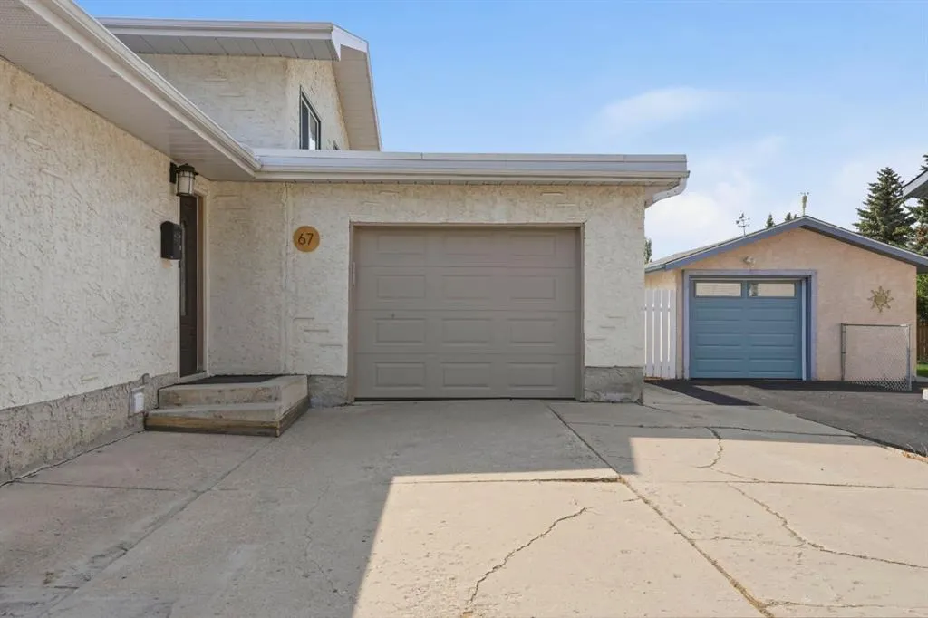 67 Sherwood Crescent