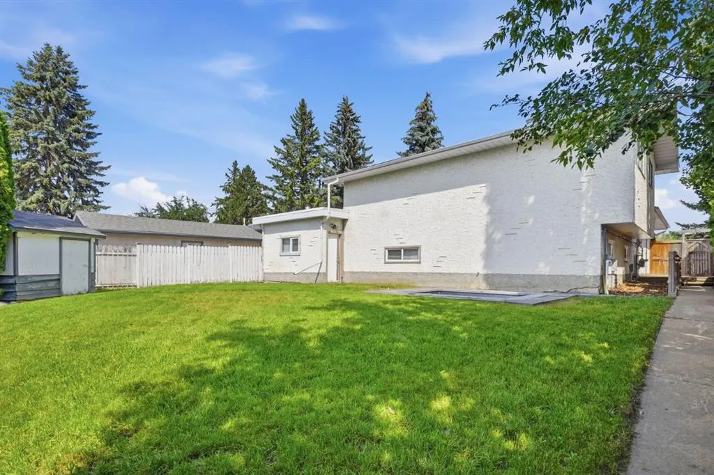 67 Sherwood Crescent
