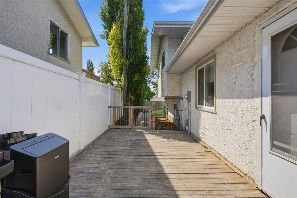 67 Sherwood Crescent