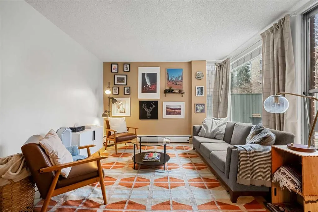 1123 13 Avenue SW #106
