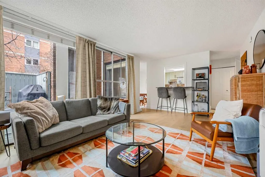 1123 13 Avenue SW #106