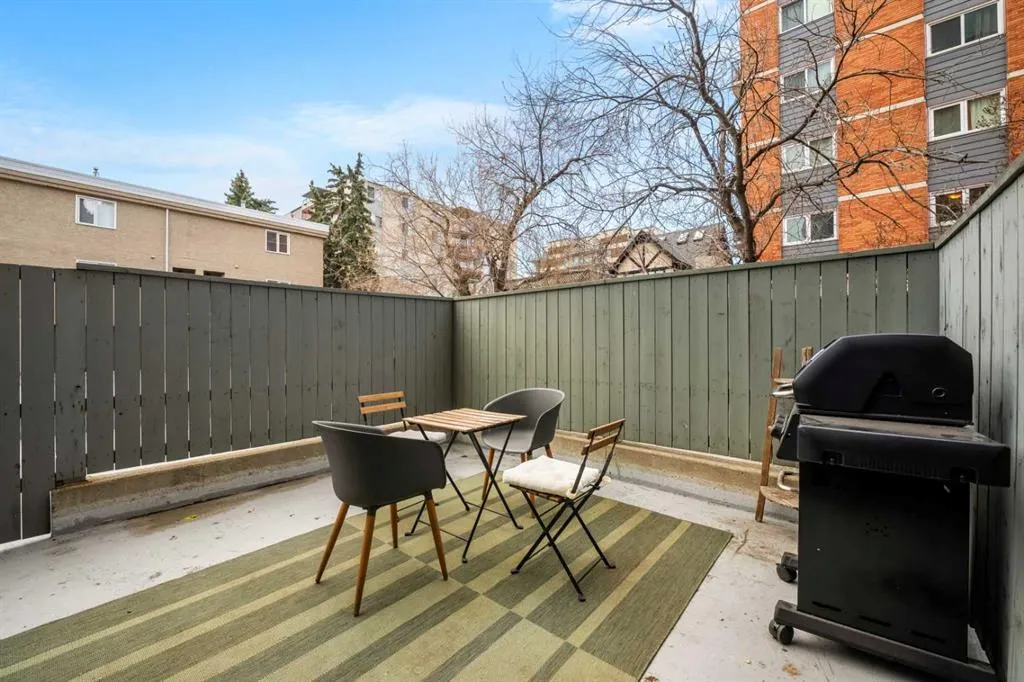 1123 13 Avenue SW #106