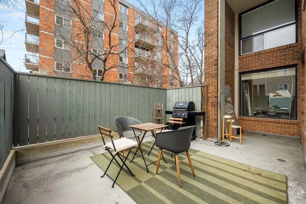 1123 13 Avenue SW #106