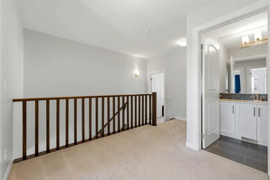 6 Evanscrest Heights NW