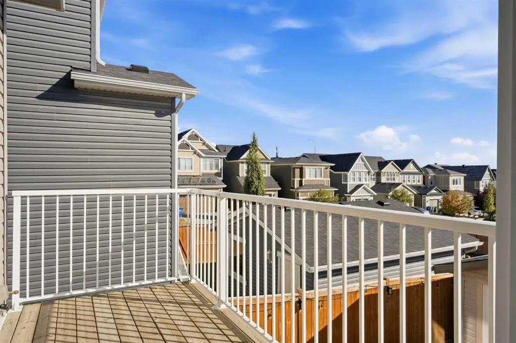 6 Evanscrest Heights NW