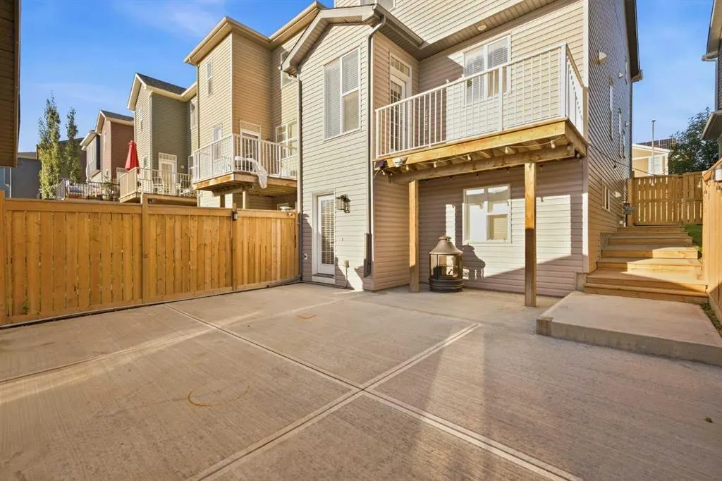 6 Evanscrest Heights NW