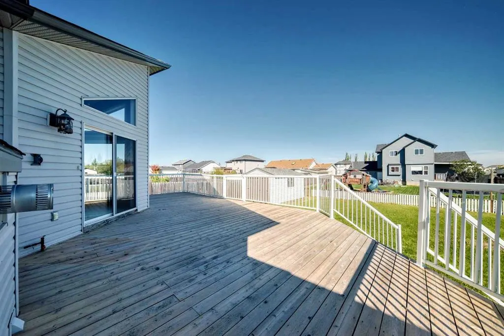 12 Welshimer Crescent NE