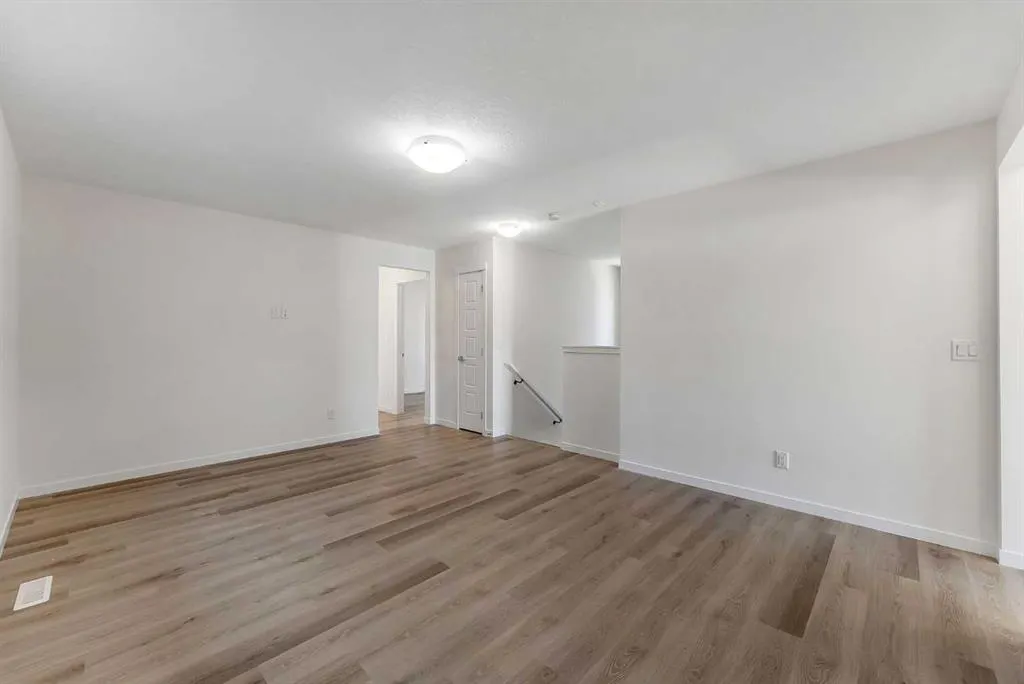 31 Corner Meadows Grove NE