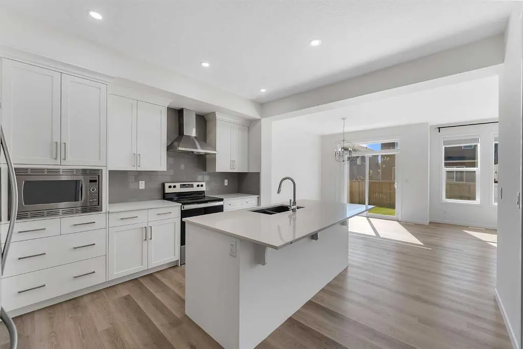 31 Corner Meadows Grove NE