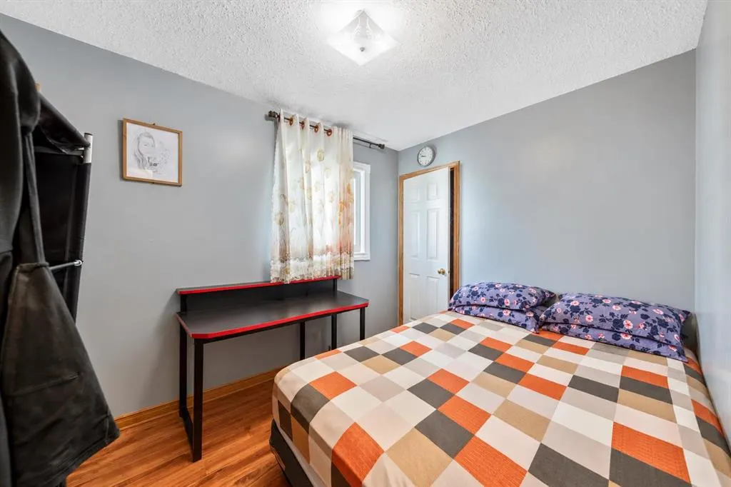 318 Applewood Drive SE