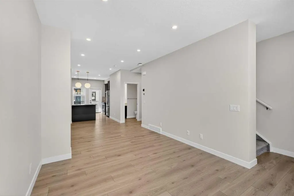 155 Mahogany Gardens SE