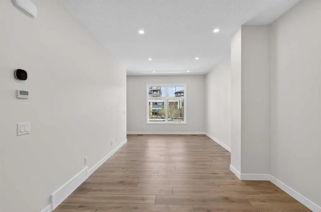 155 Mahogany Gardens SE