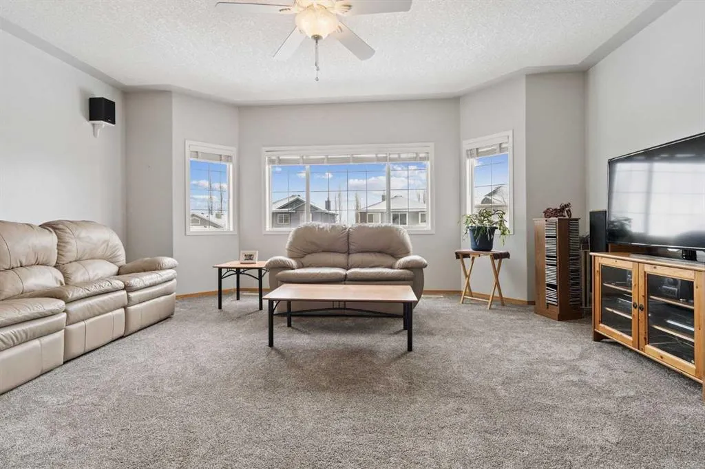 115 Cove Crescent