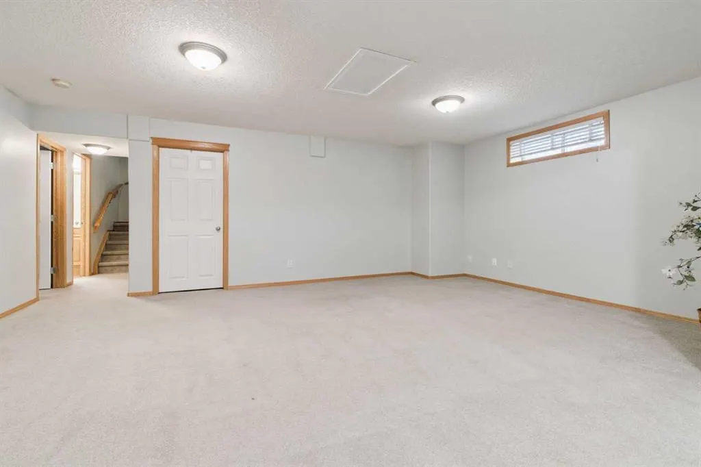 115 Cove Crescent