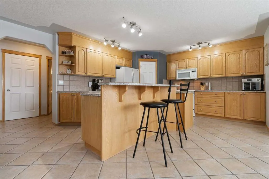 115 Cove Crescent