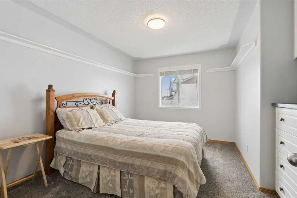 115 Cove Crescent