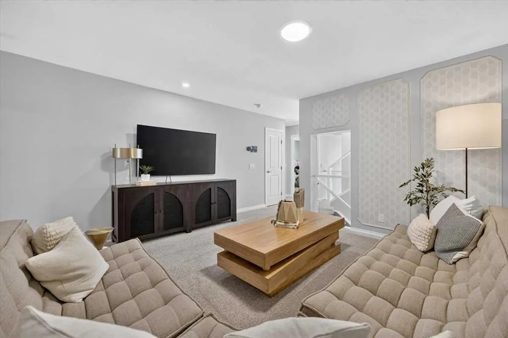 153 Mitchell Road NW