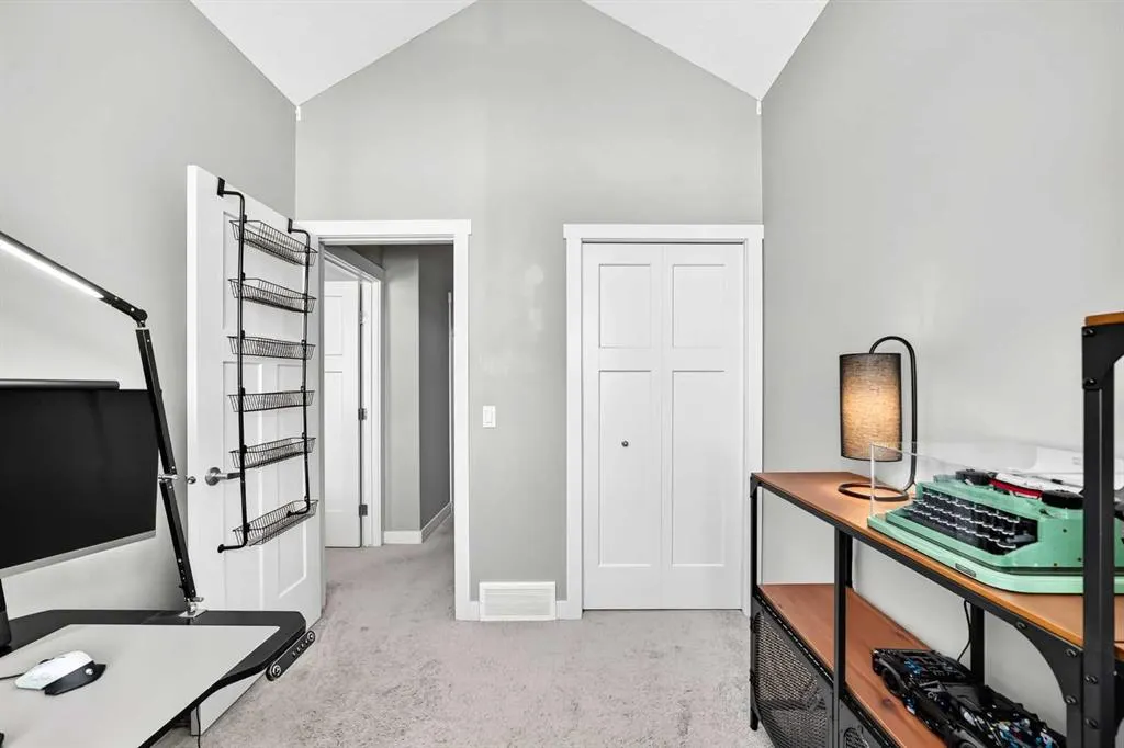 601 Evanston Manor NW
