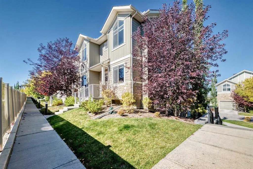 601 Evanston Manor NW