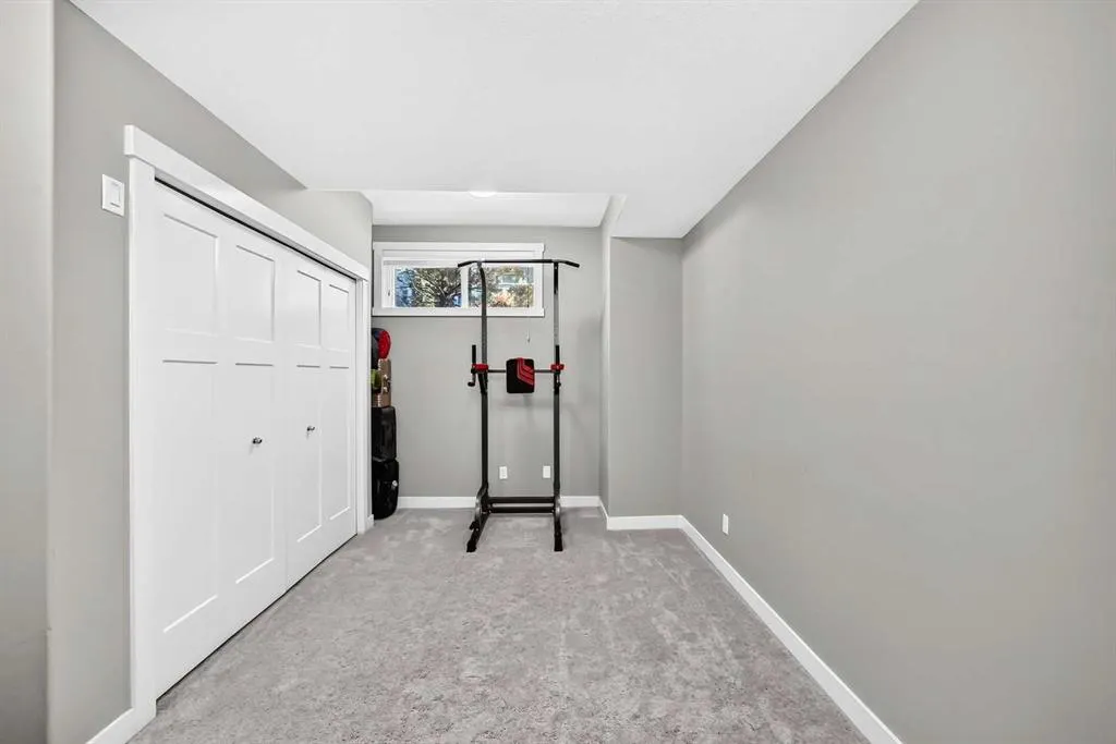 601 Evanston Manor NW