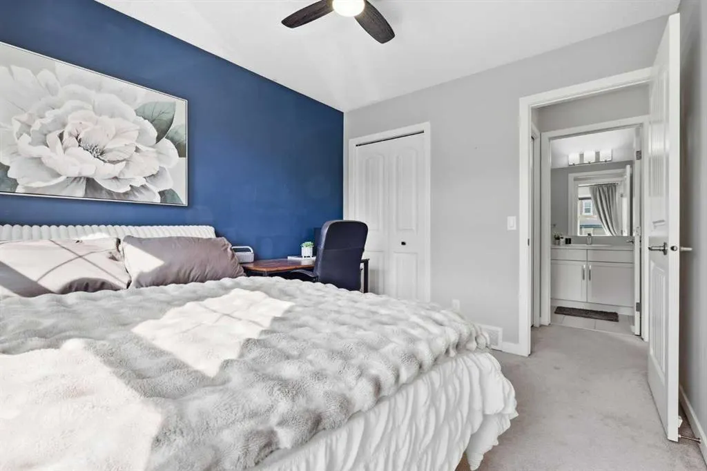 1025 New Brighton Grove SE