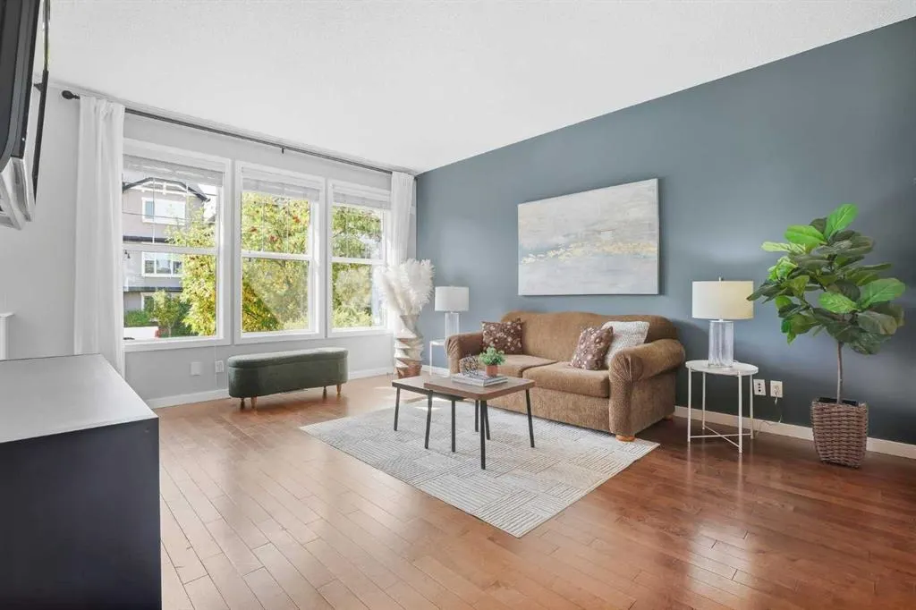1025 New Brighton Grove SE
