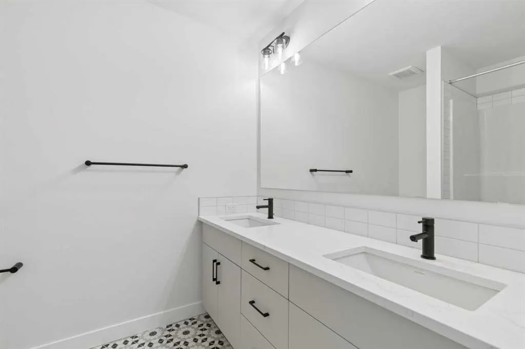 53 Sora Gardens SE