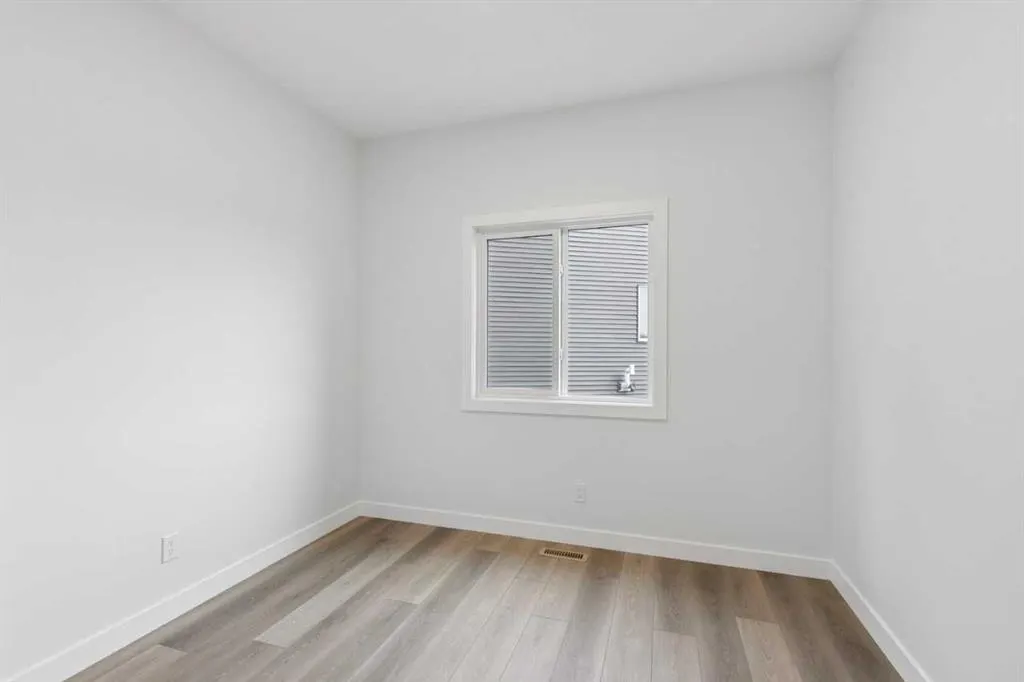 53 Sora Gardens SE